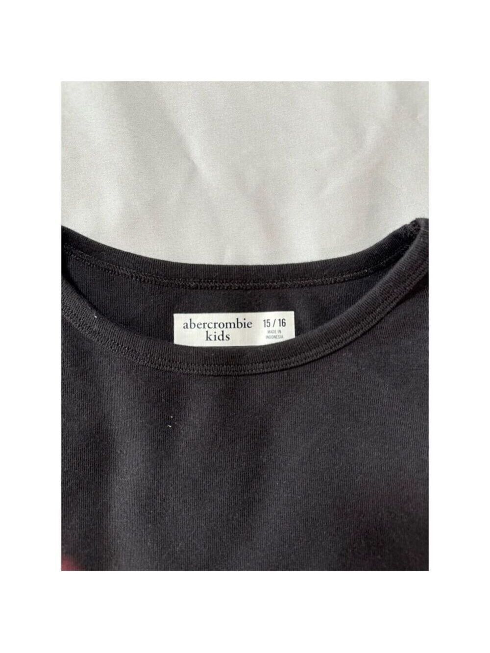 ☔️Abercrombie Kids T-Shirt - Picture 3 of 3